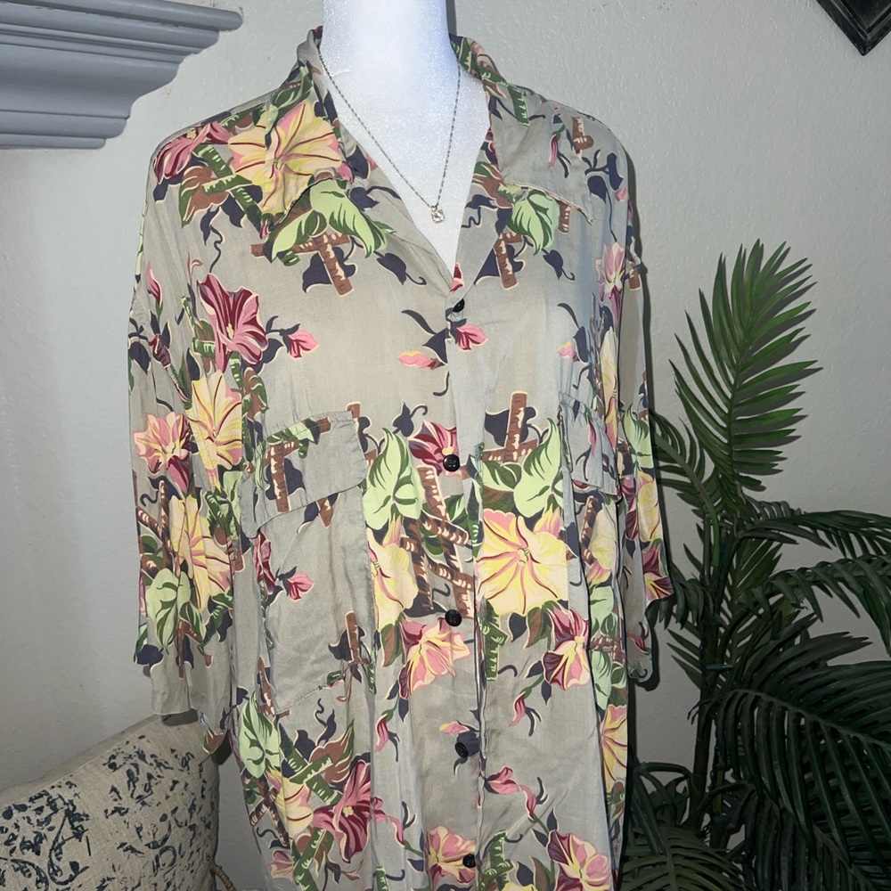 Reyn Spooner Silk Blend Hawaiian Floral Shit Size XL